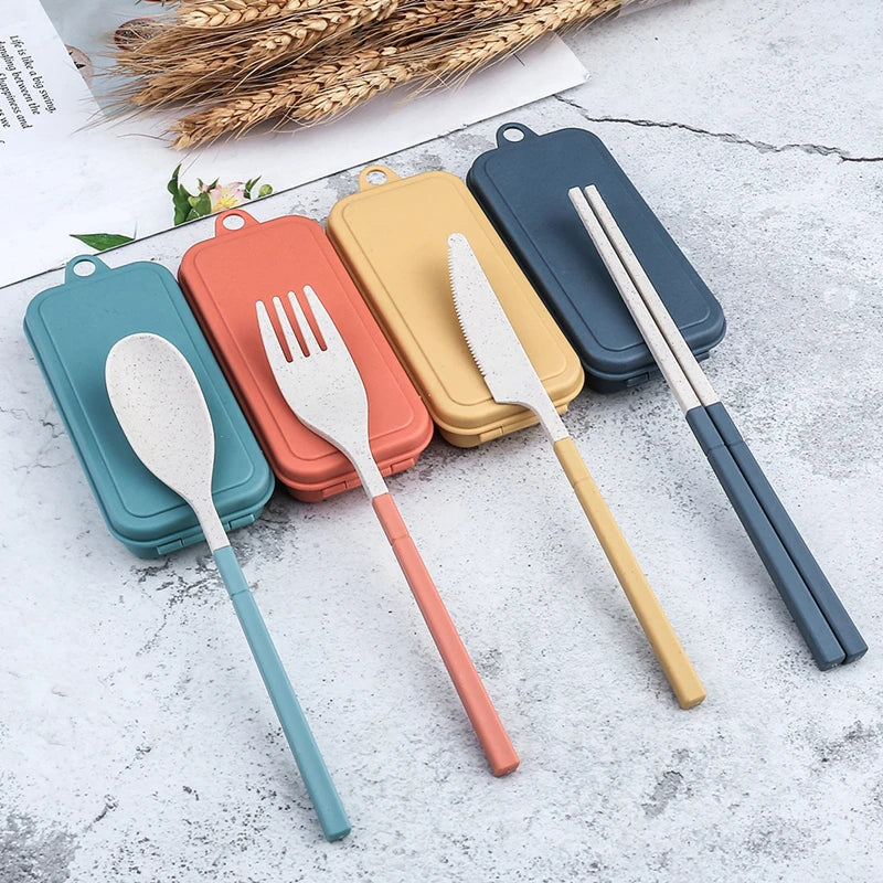 4-Piece Portable Wheat Straw Tableware Set – Travel & Camping