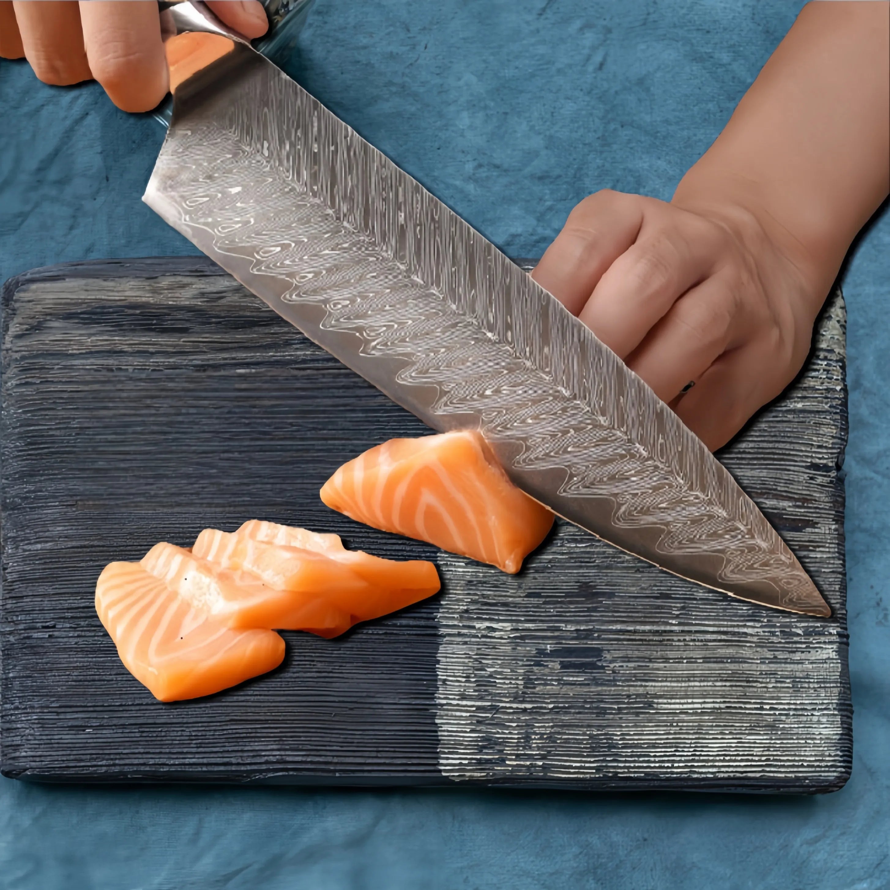 Damascus Chef Knife – AUS-10 67-Layer VG10 Steel