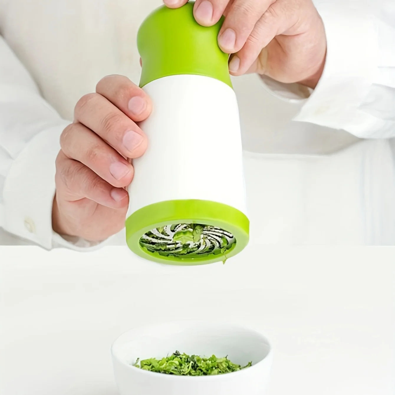 Manual Herb Grinder – Spice & Vegetable Shredder